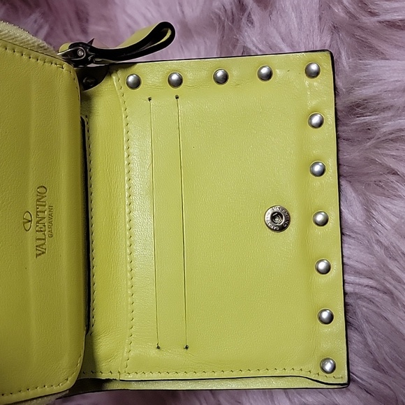 Authentic Valentino Garavani Rockstud Leather wallet - Preloved